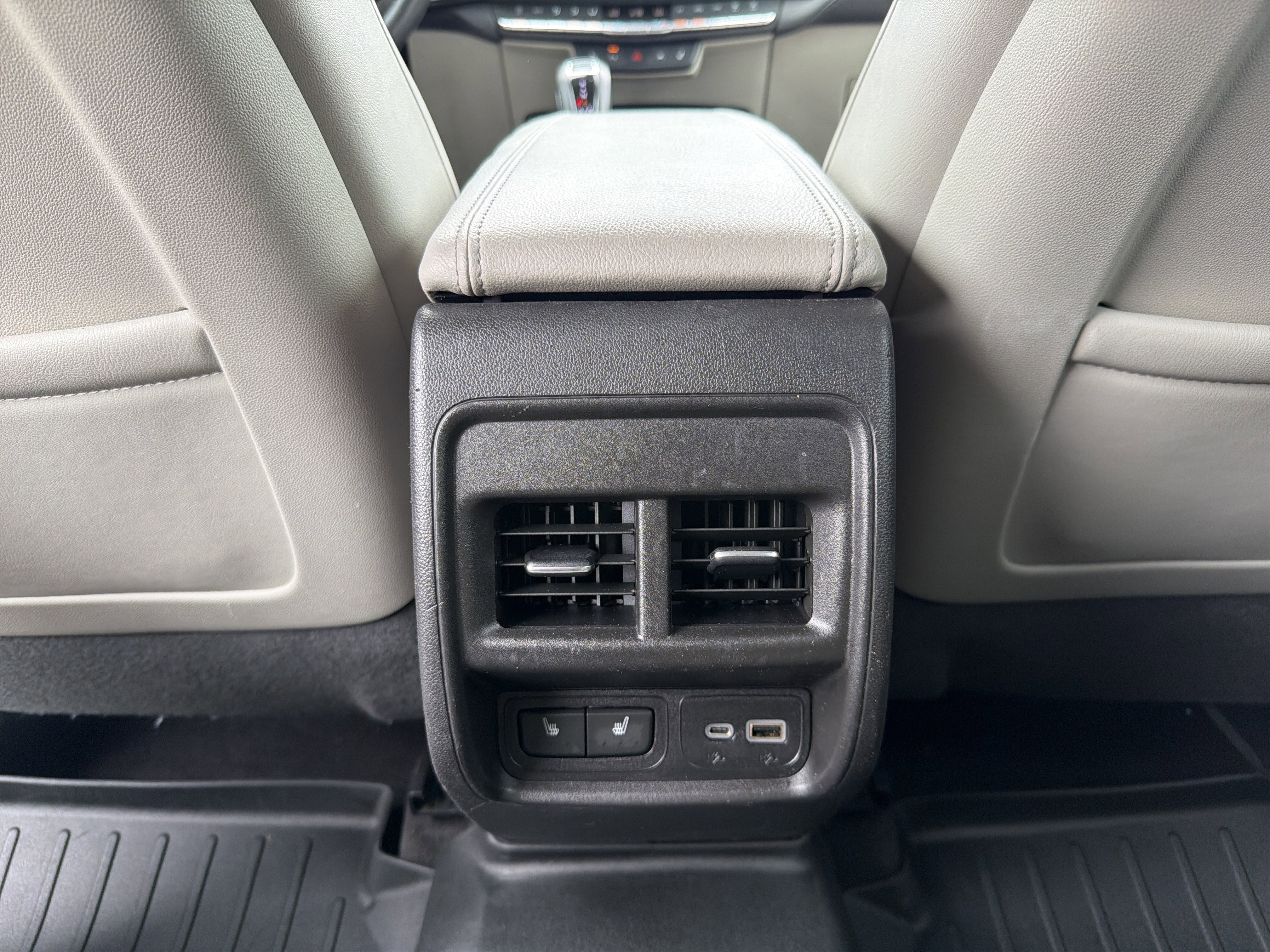 Used 2019 Cadillac XT4 Premium Luxury w/ Cold Weather Package image 25