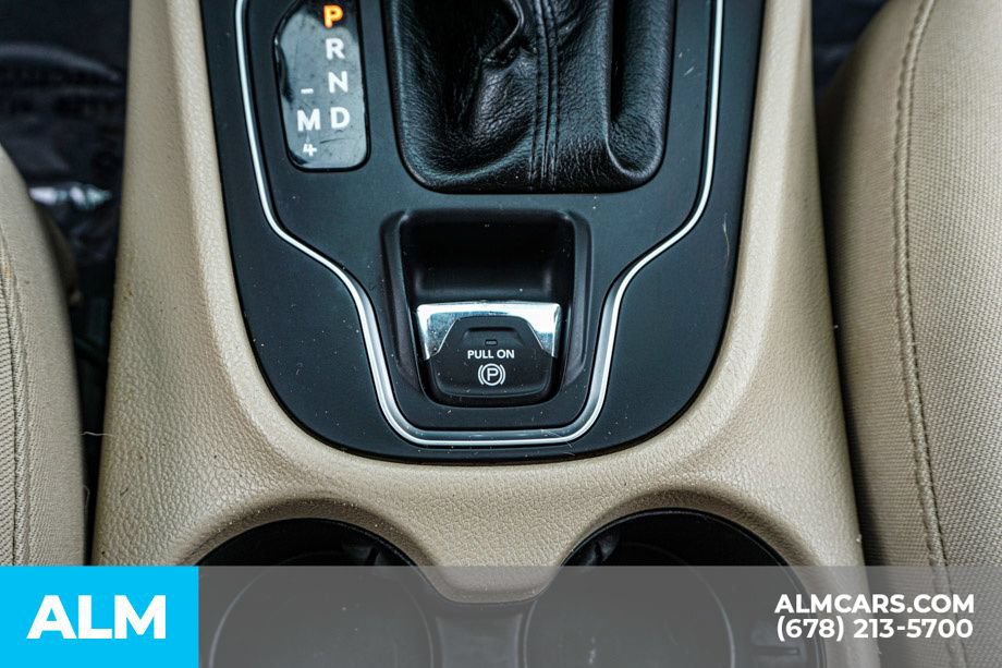 Used 2021 Jeep Cherokee Latitude AWD/4WD image 43