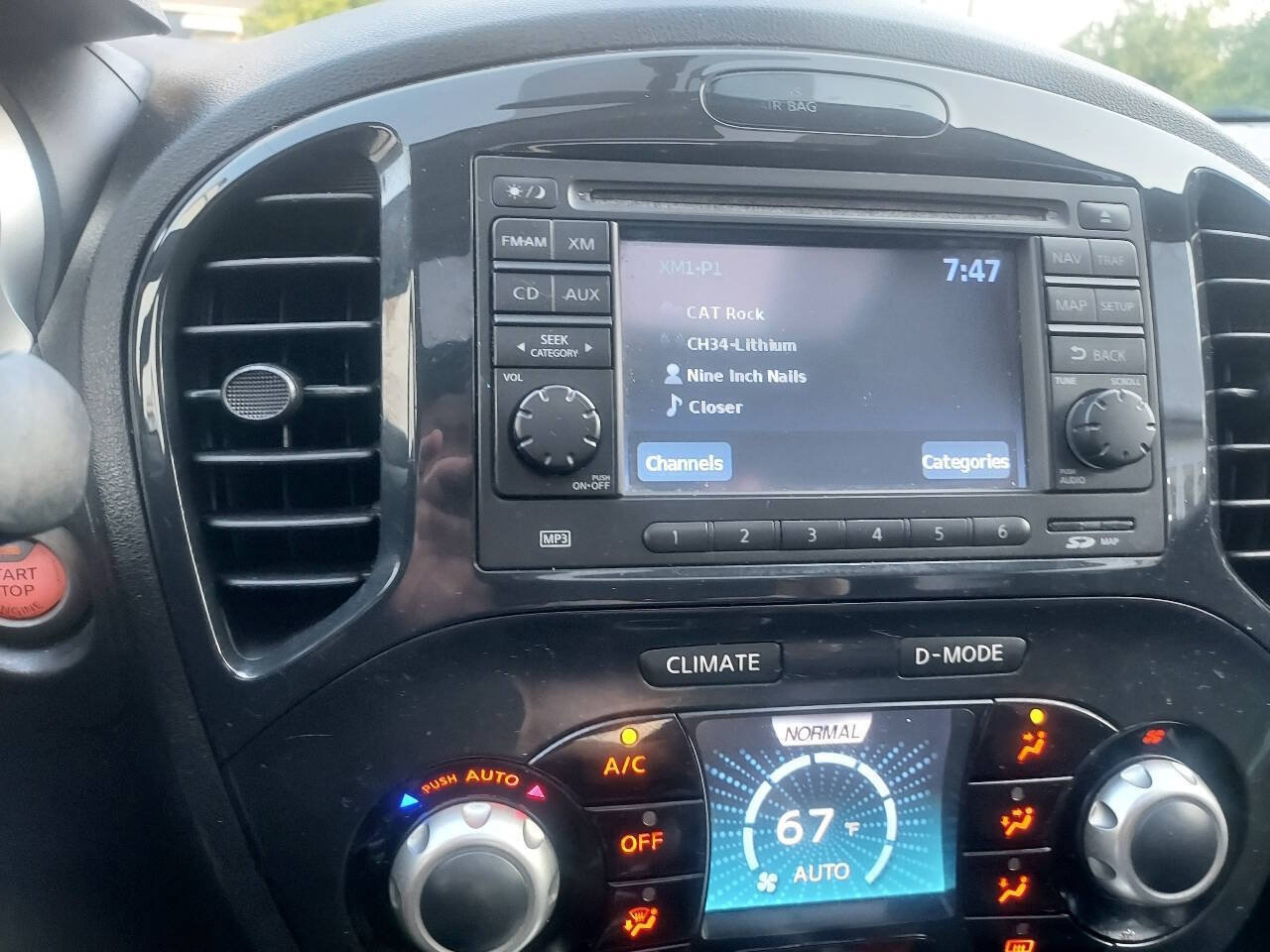 Used 2012 Nissan Juke SL AWD/4WD image 12