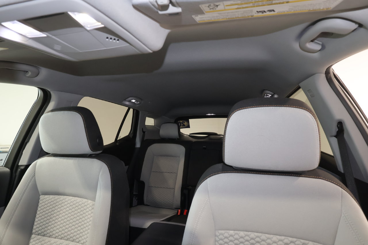 Used 2020 GMC Terrain SLE w/ Driver Convenience Package FWD image 18