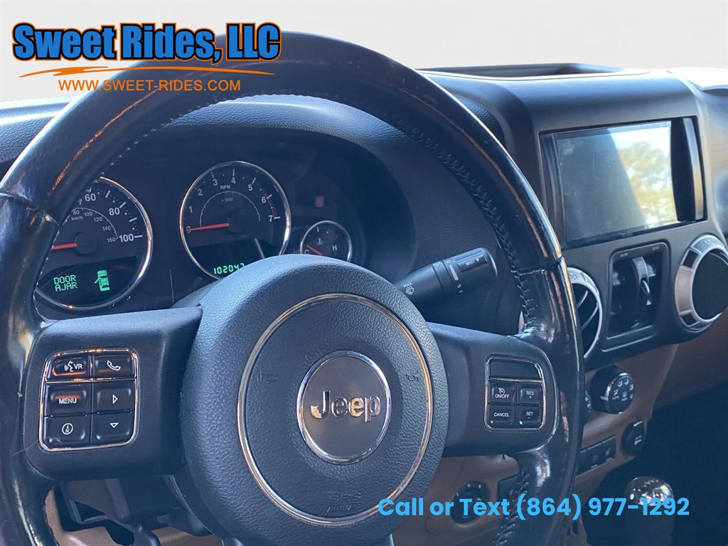 Used 2011 Jeep Wrangler Unlimited Sahara w/ Connectivity Group image 9