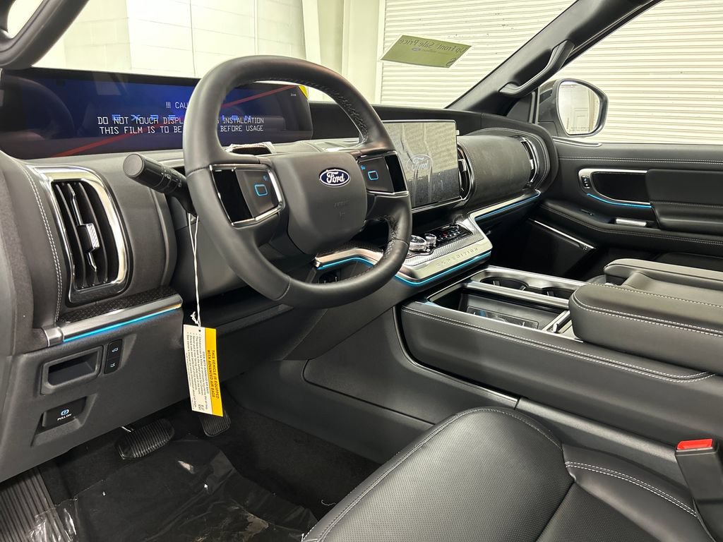 New 2027 Ford Expedition Platinum w/ Stealth Appearance Package RWD image 6