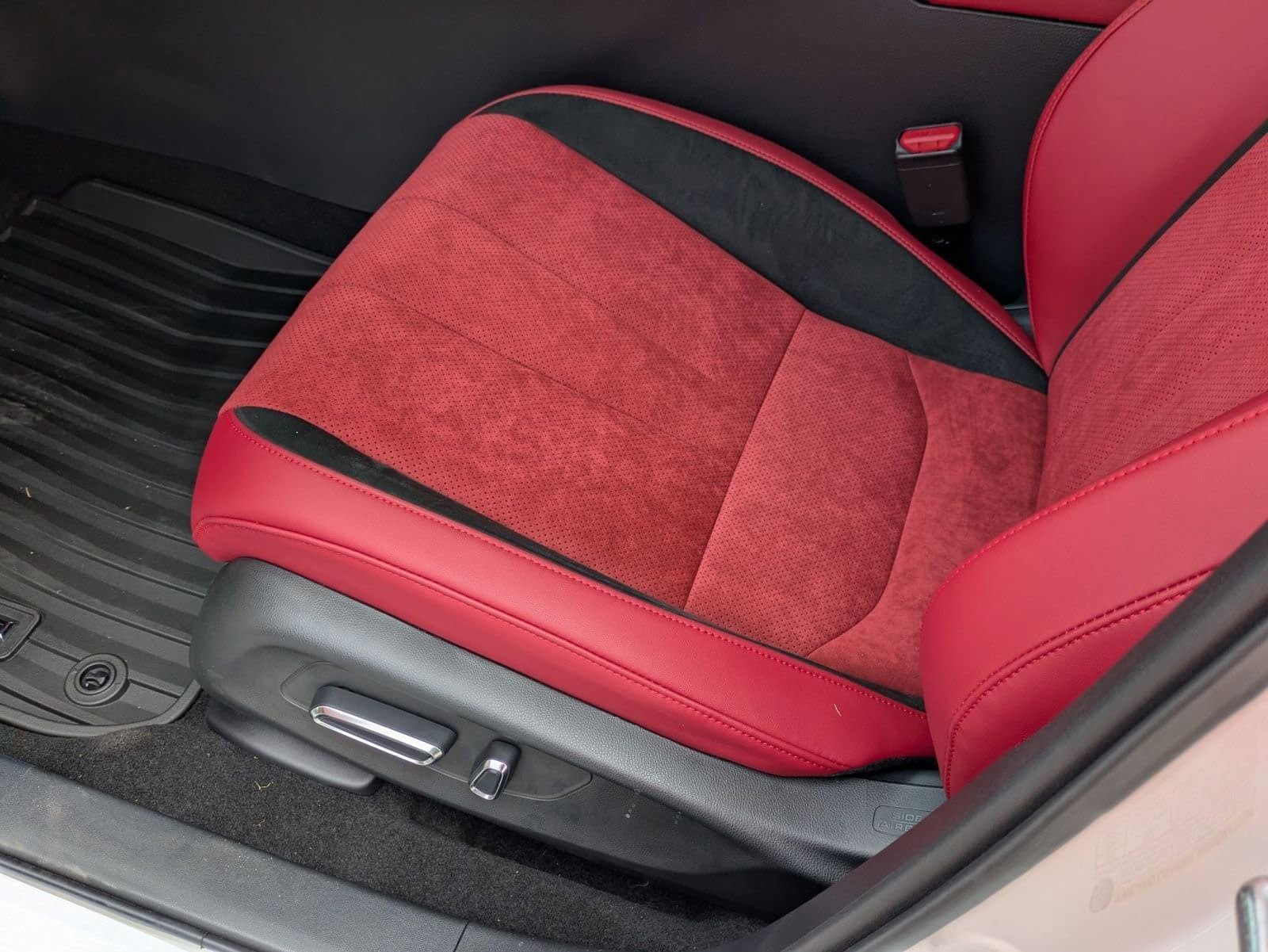 Certified 2025 Acura ADX A-Spec AWD/4WD image 10