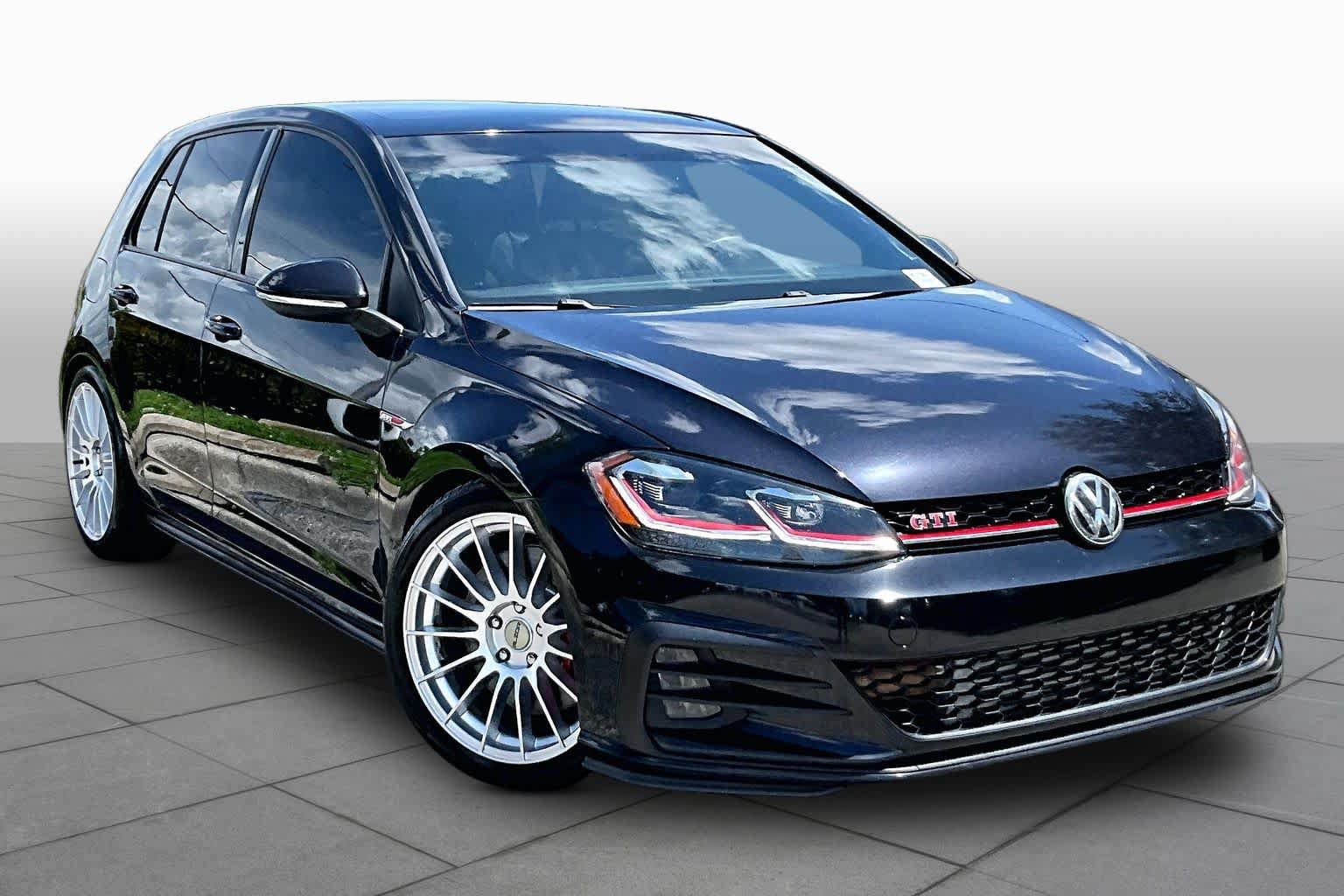 Used 2019 Volkswagen GTI SE w/ SE Experience Package FWD image 3