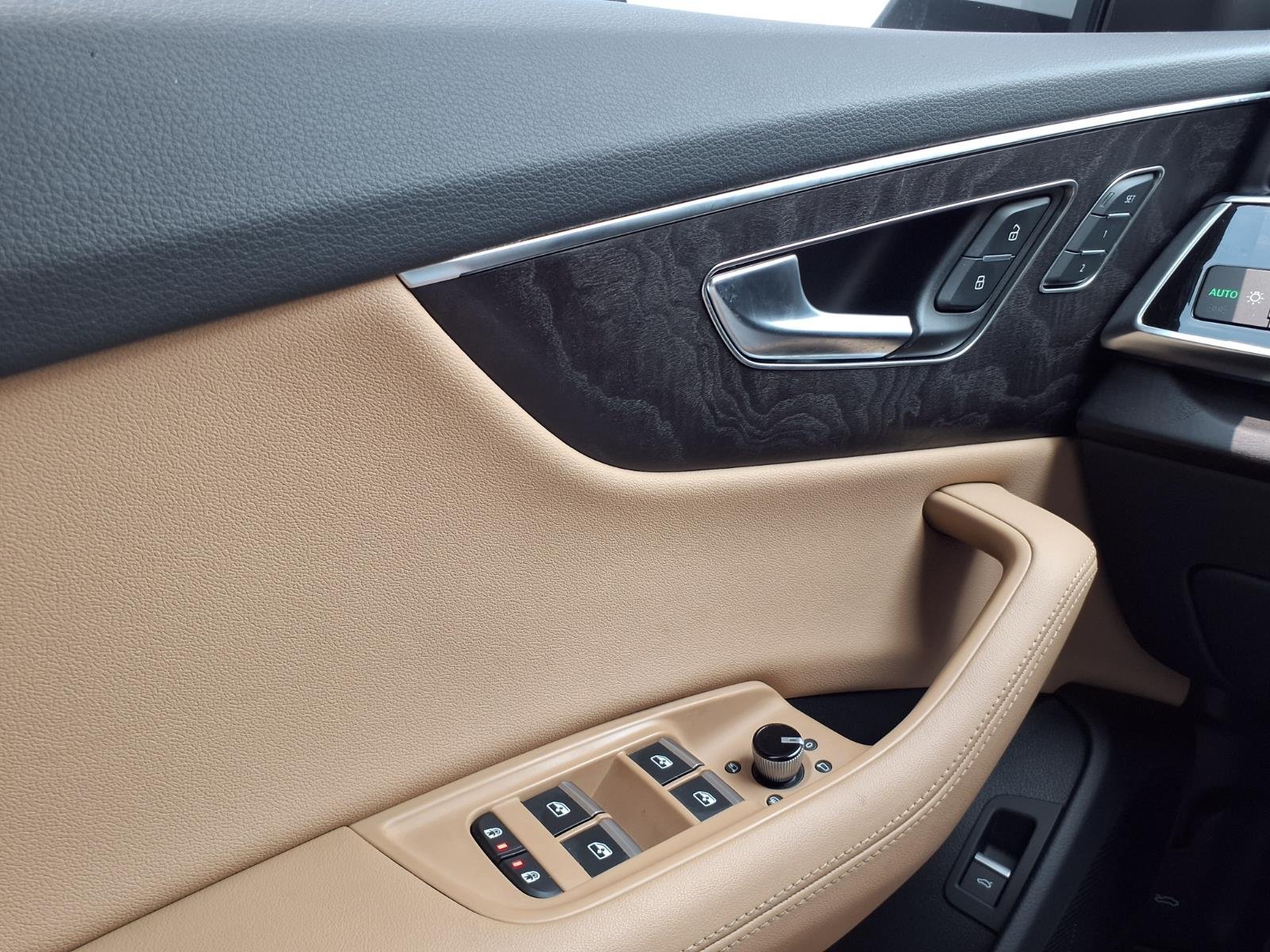 Used 2023 Audi Q8 Premium Plus AWD/4WD image 19