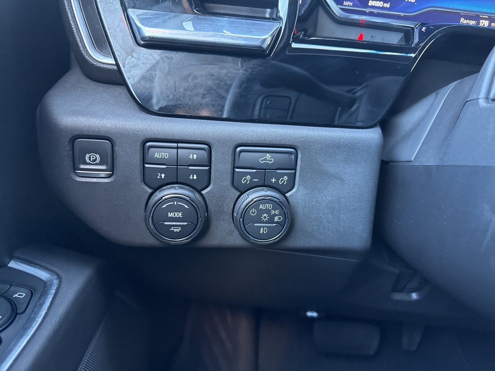 Used 2022 Chevrolet Silverado 1500 LT Trail Boss image 34