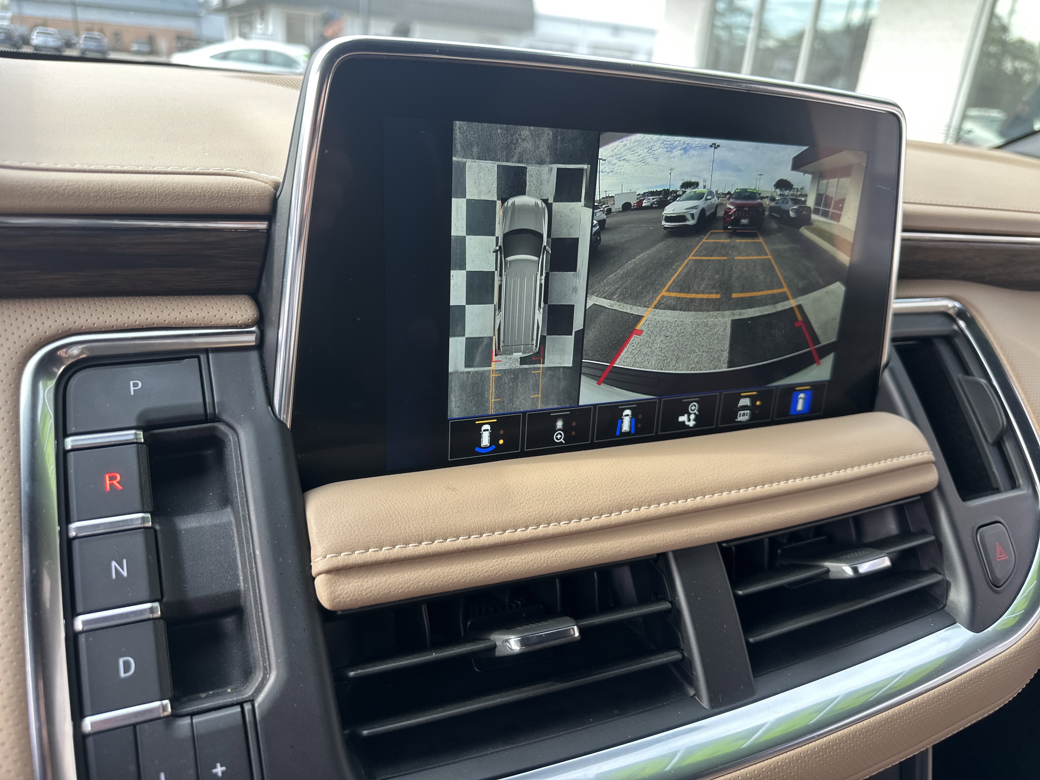 Used 2024 Chevrolet Tahoe Premier image 18