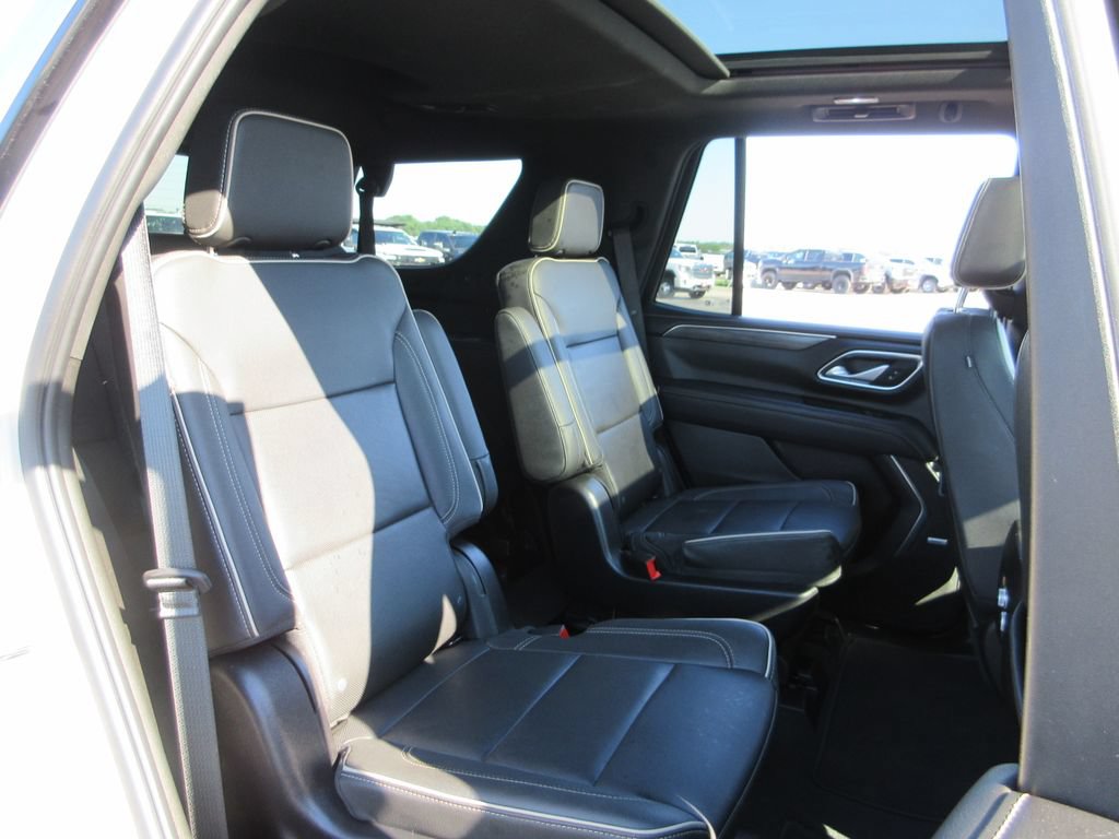 Certified 2022 GMC Yukon SLT w/ SLT Premium Package AWD/4WD image 24