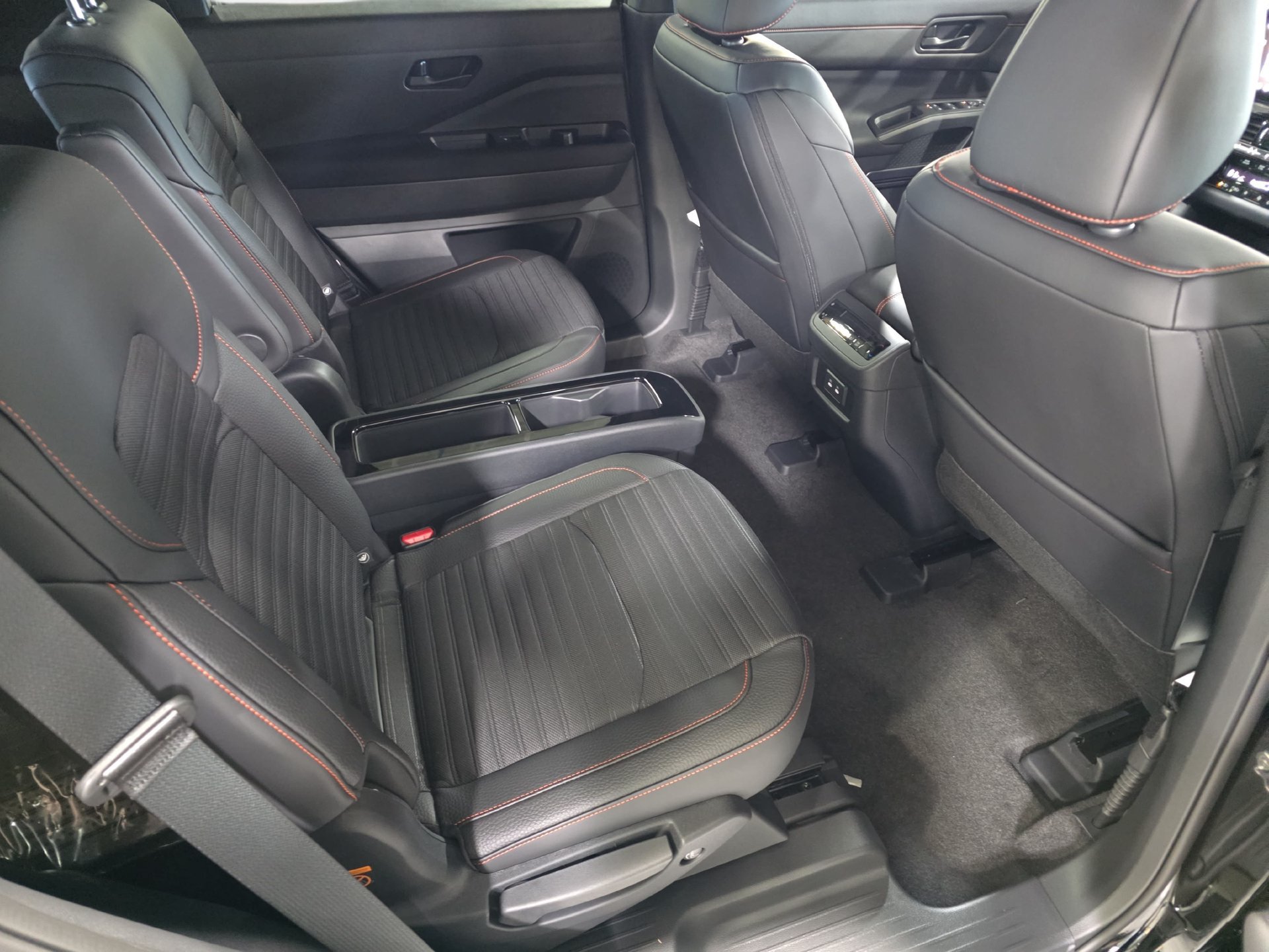 New 2026 Nissan Pathfinder Rock Creek w/ Rock Creek Premium Package AWD/4WD image 11