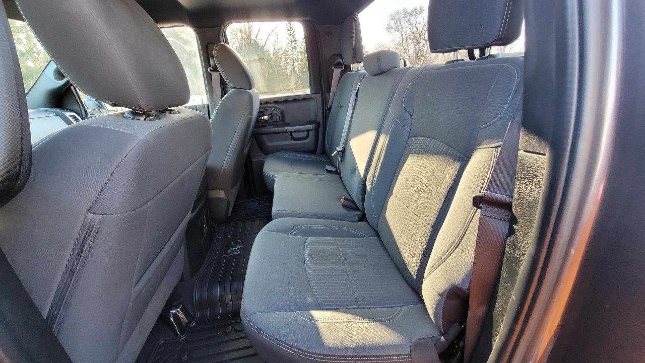 Used 2021 RAM 1500 Classic Warlock w/ Luxury Group AWD/4WD image 15