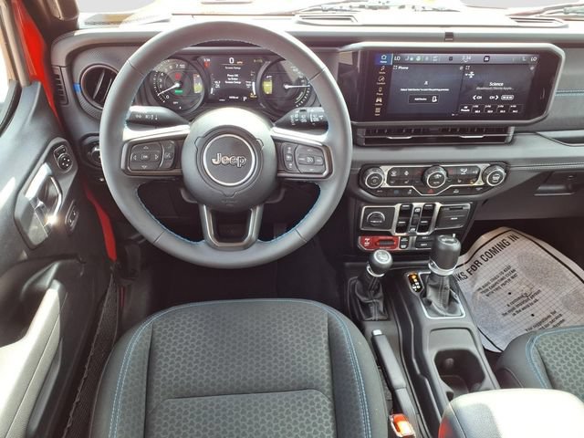 Used 2025 Jeep Wrangler Unlimited Rubicon 4xe w/ Convenience Group AWD/4WD image 9