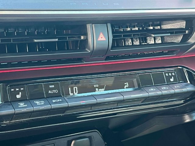 Certified 2024 Toyota Prius Prime FWD image 36