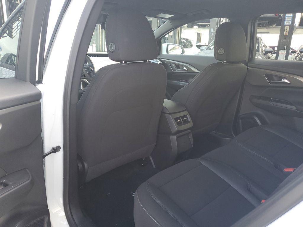 New 2026 Chevrolet Equinox EV LT image 13