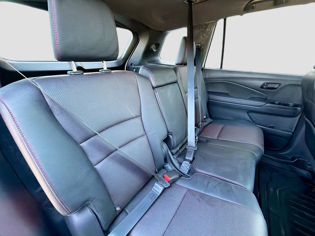 Used 2024 Honda Passport Black Edition image 29