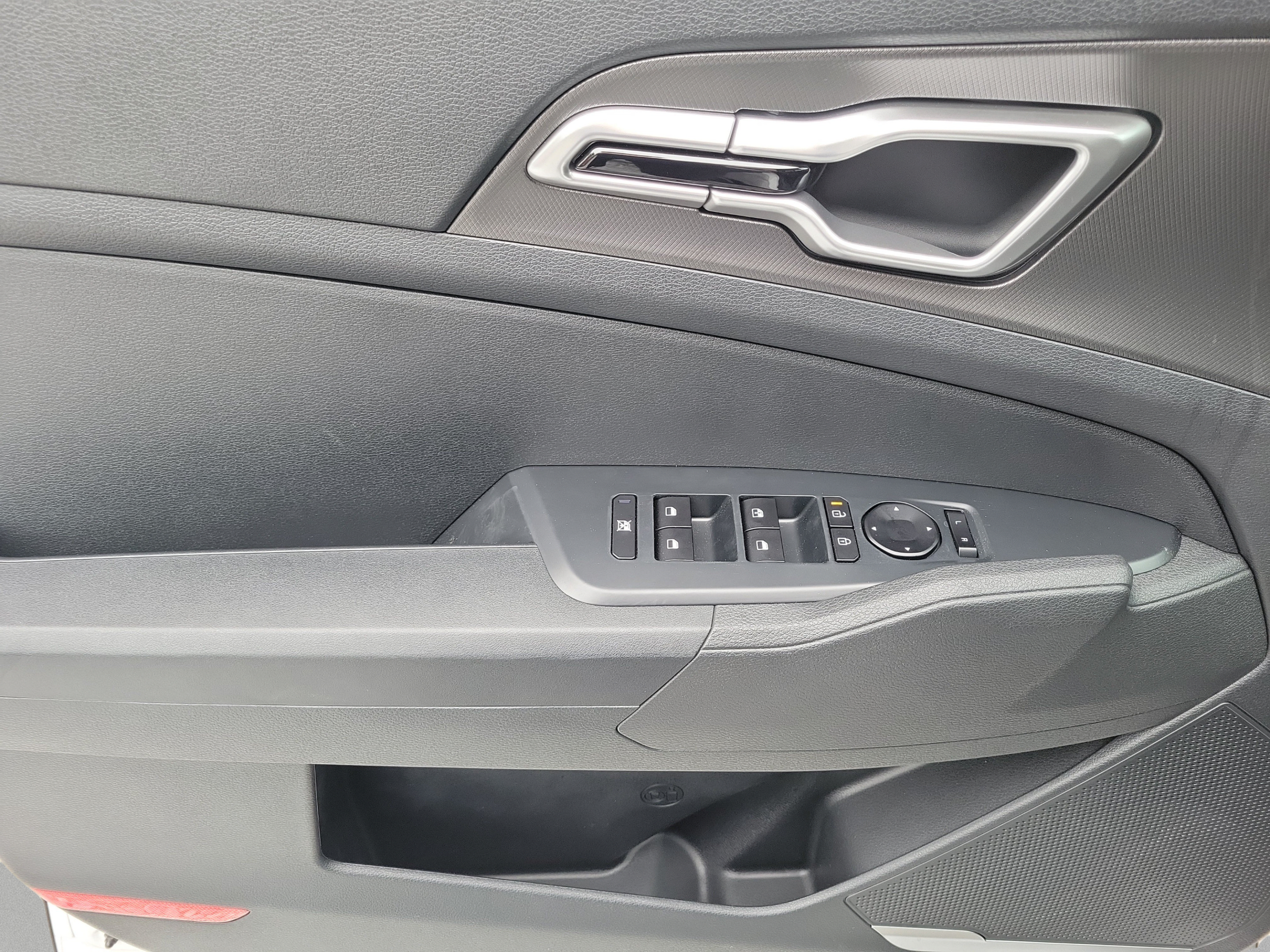 New 2026 Kia Sportage LX FWD image 12
