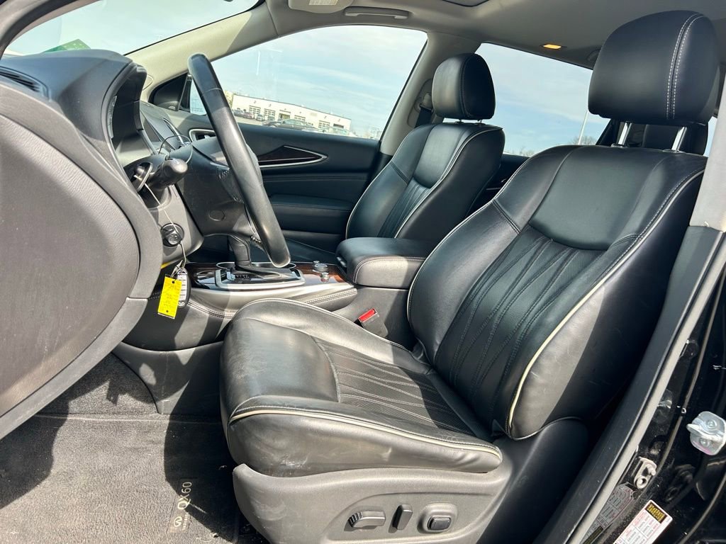 Used 2017 INFINITI QX60 Luxe w/ Deluxe Technology Package image 12