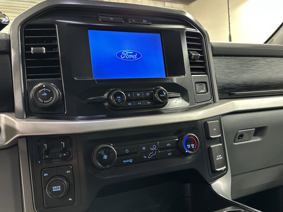 Used 2022 Ford F150 XLT w/ Trailer Tow Package image 12