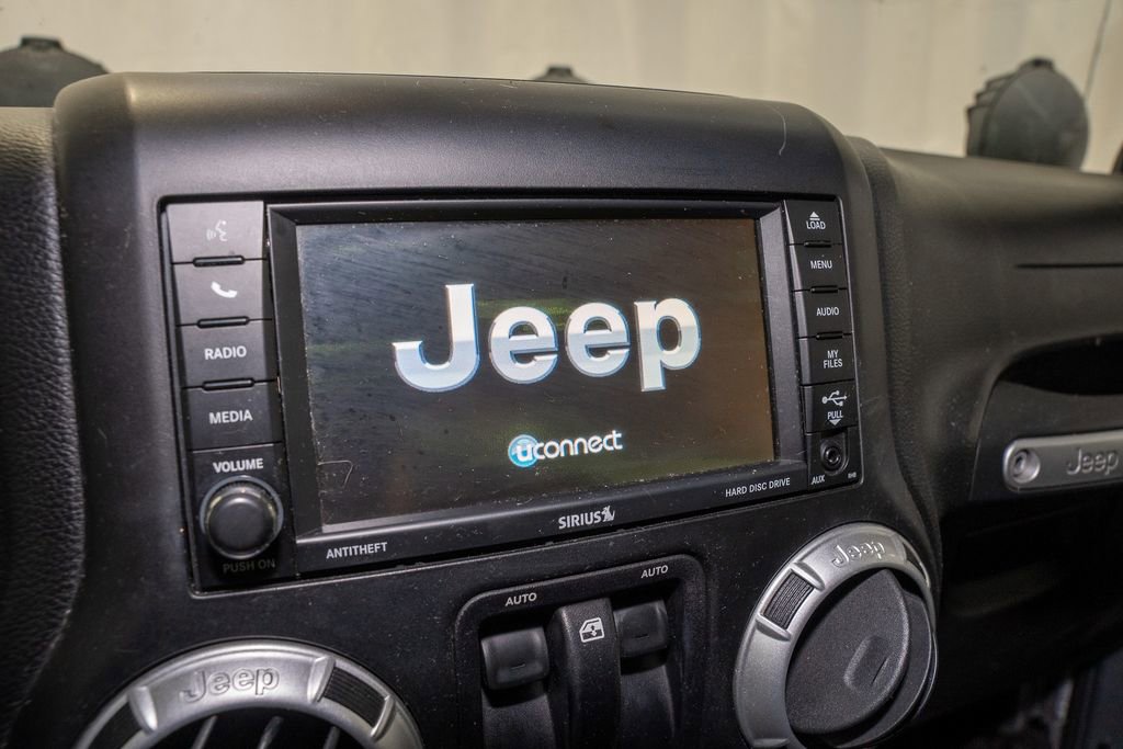 Used 2013 Jeep Wrangler Sahara image 12