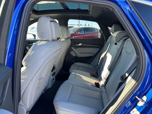 Used 2025 Audi Q5 Prestige w/ Prestige Package image 16