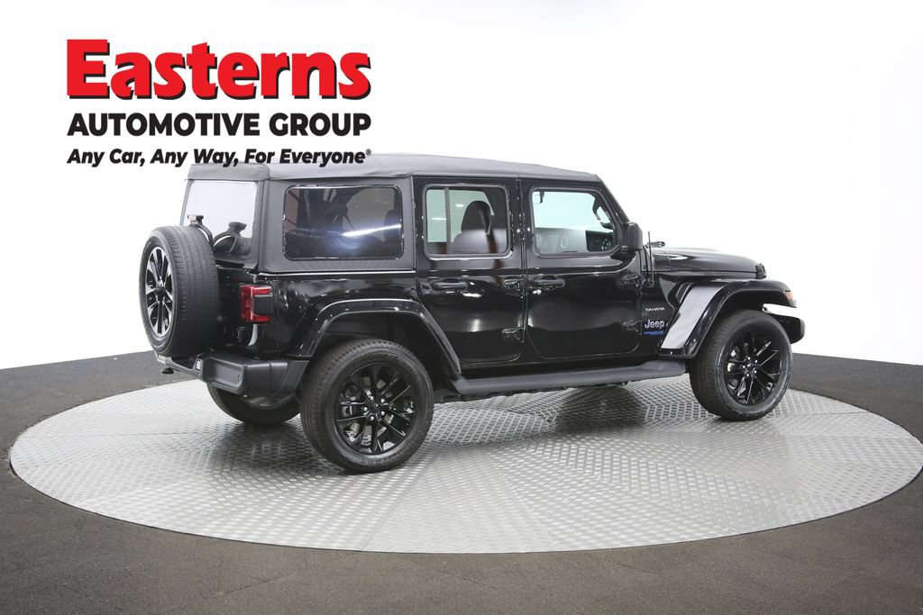 Used 2021 Jeep Wrangler Unlimited Sahara w/ Cold Weather Group AWD/4WD image 43