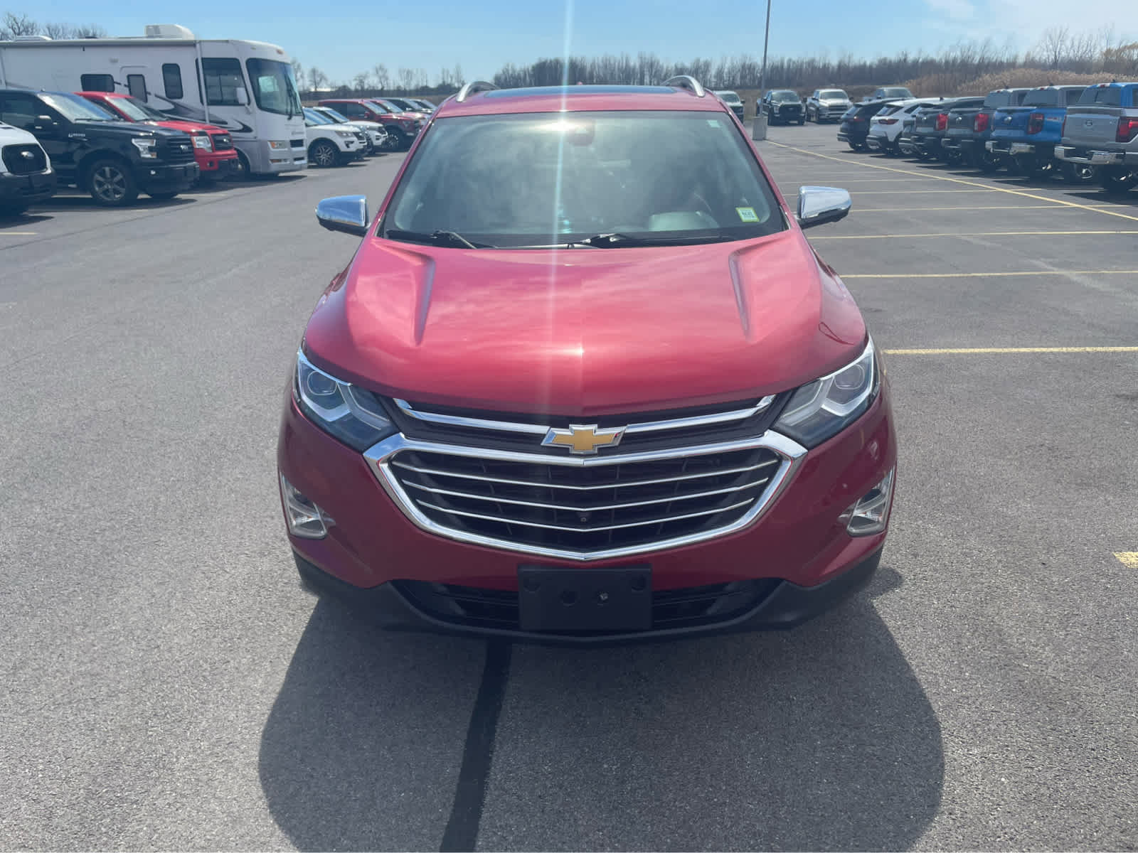 Used 2021 Chevrolet Equinox Premier w/ Premier True North Edition image 2