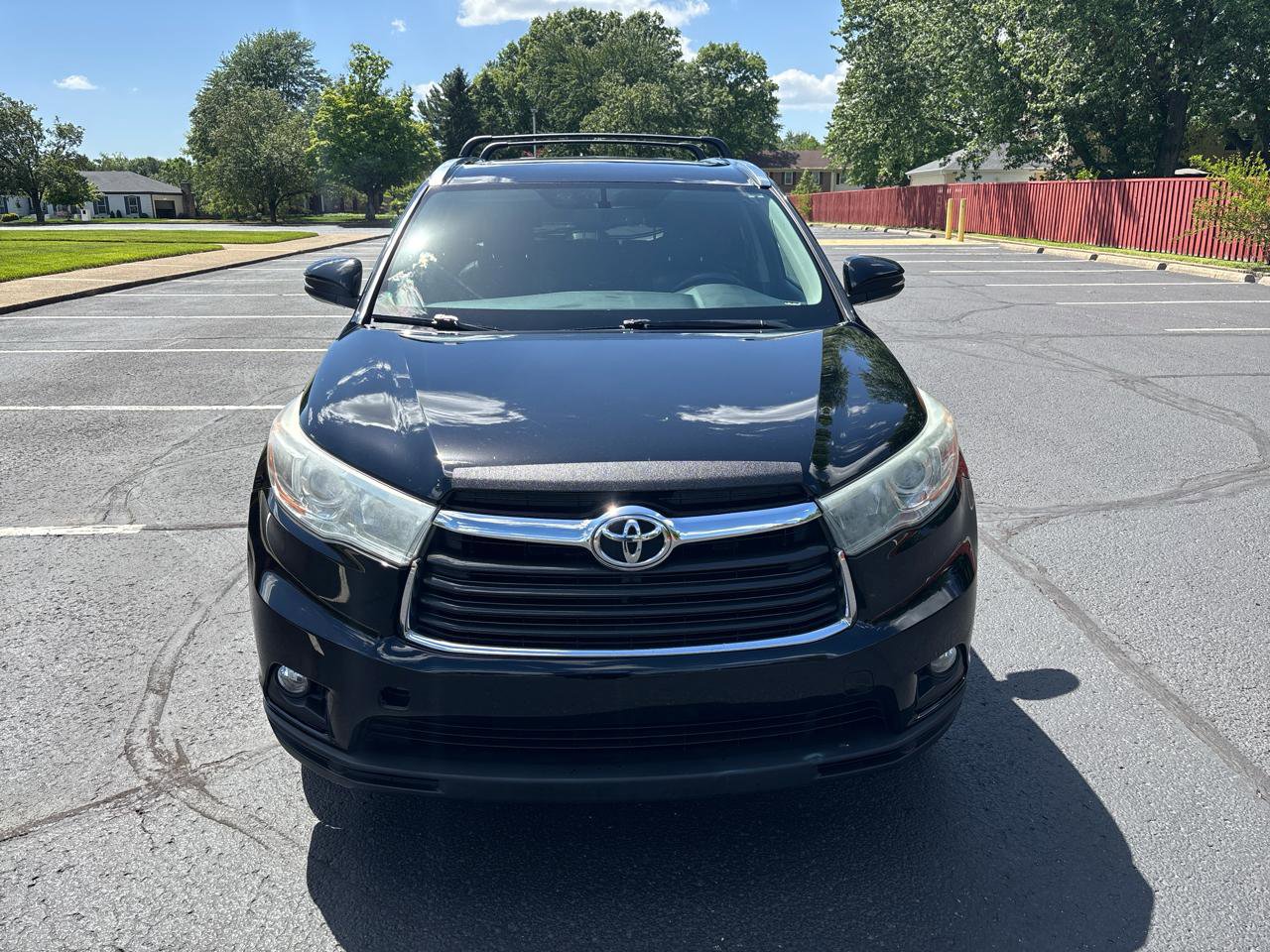 Used 2015 Toyota Highlander XLE AWD/4WD image 2