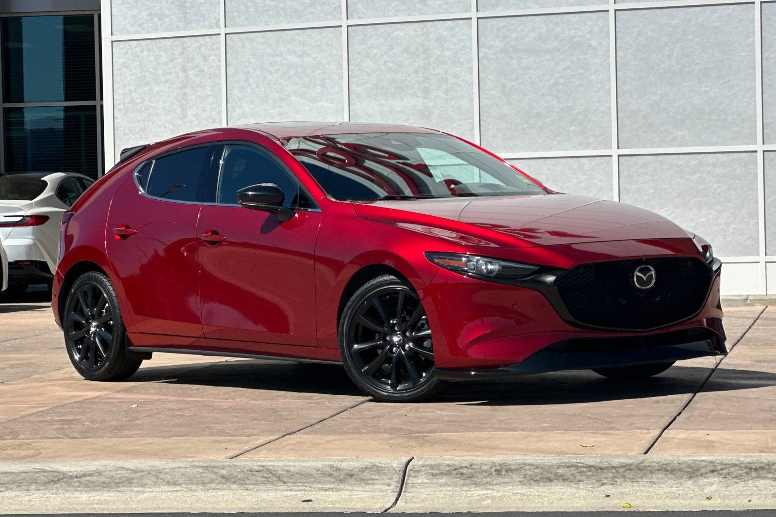 Used 2021 MAZDA MAZDA3 Hatchback w/Premium Plus Pkg AWD/4WD image 2