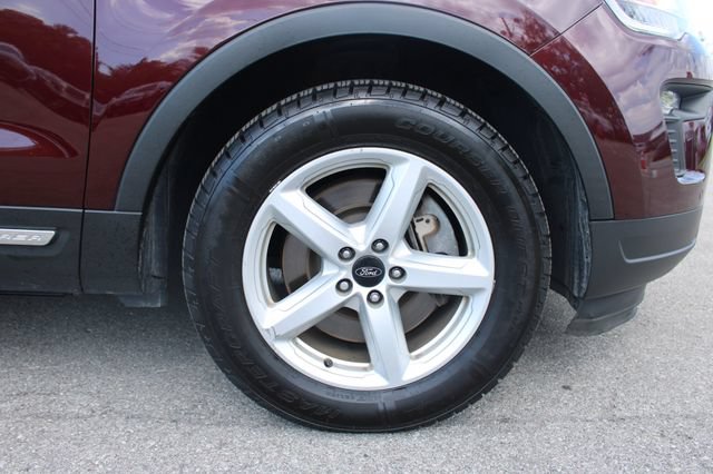 Used 2019 Ford Explorer XLT w/ Equipment Group 202A FWD image 36