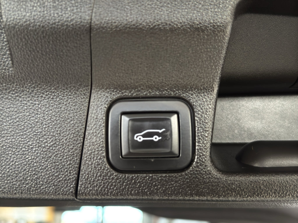 Used 2018 GMC Acadia SLT image 22