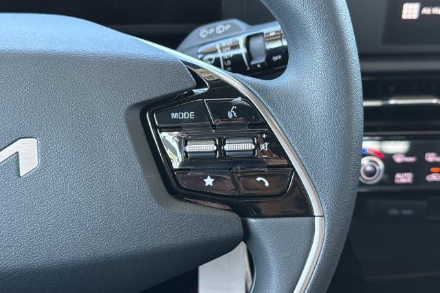 New 2026 Kia Niro LX FWD image 27