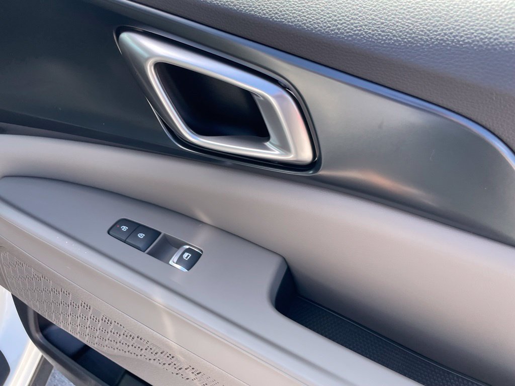 New 2027 Kia Carnival FWD image 27
