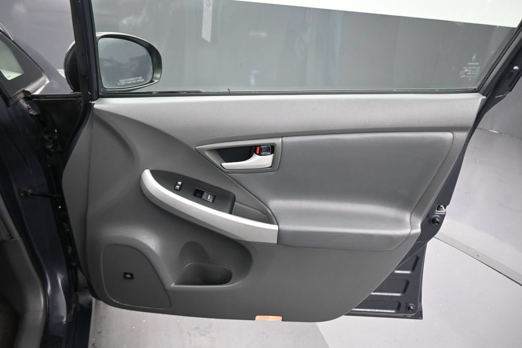 Used 2011 Toyota Prius Five w/ Advanced Technology Pkg FWD image 36