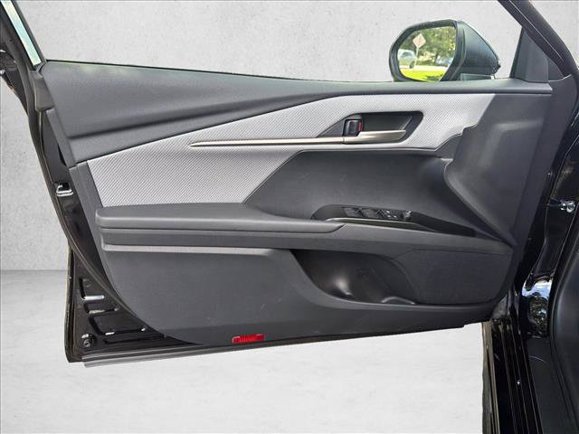 Used 2026 Toyota Camry SE FWD image 10