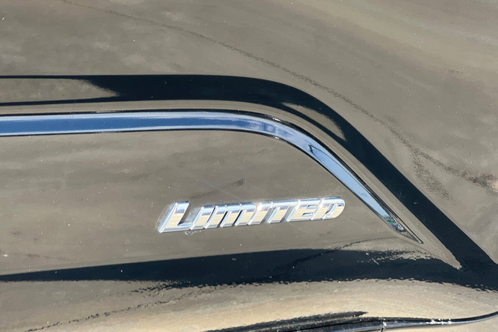 Used 2024 Toyota Tacoma Limited w/ Limited Package (LT) image 22