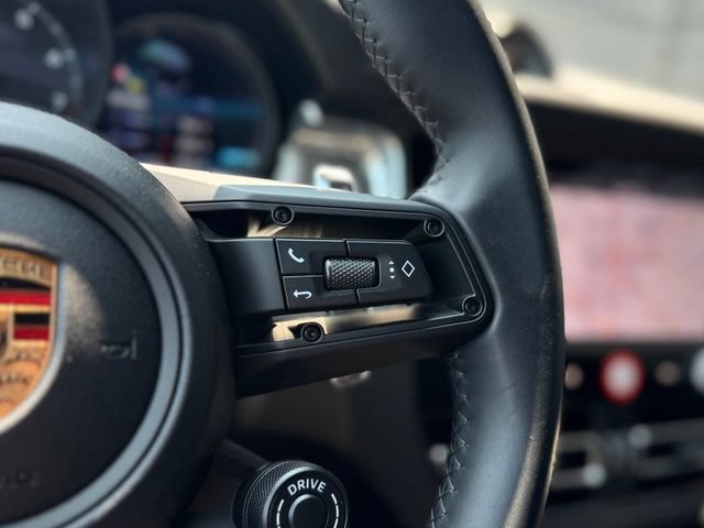 Certified 2026 Porsche Macan AWD/4WD image 25