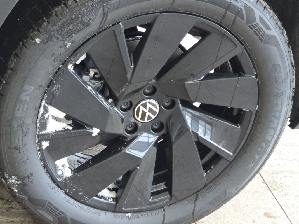 New 2026 Volkswagen Atlas Cross Sport SE image 8