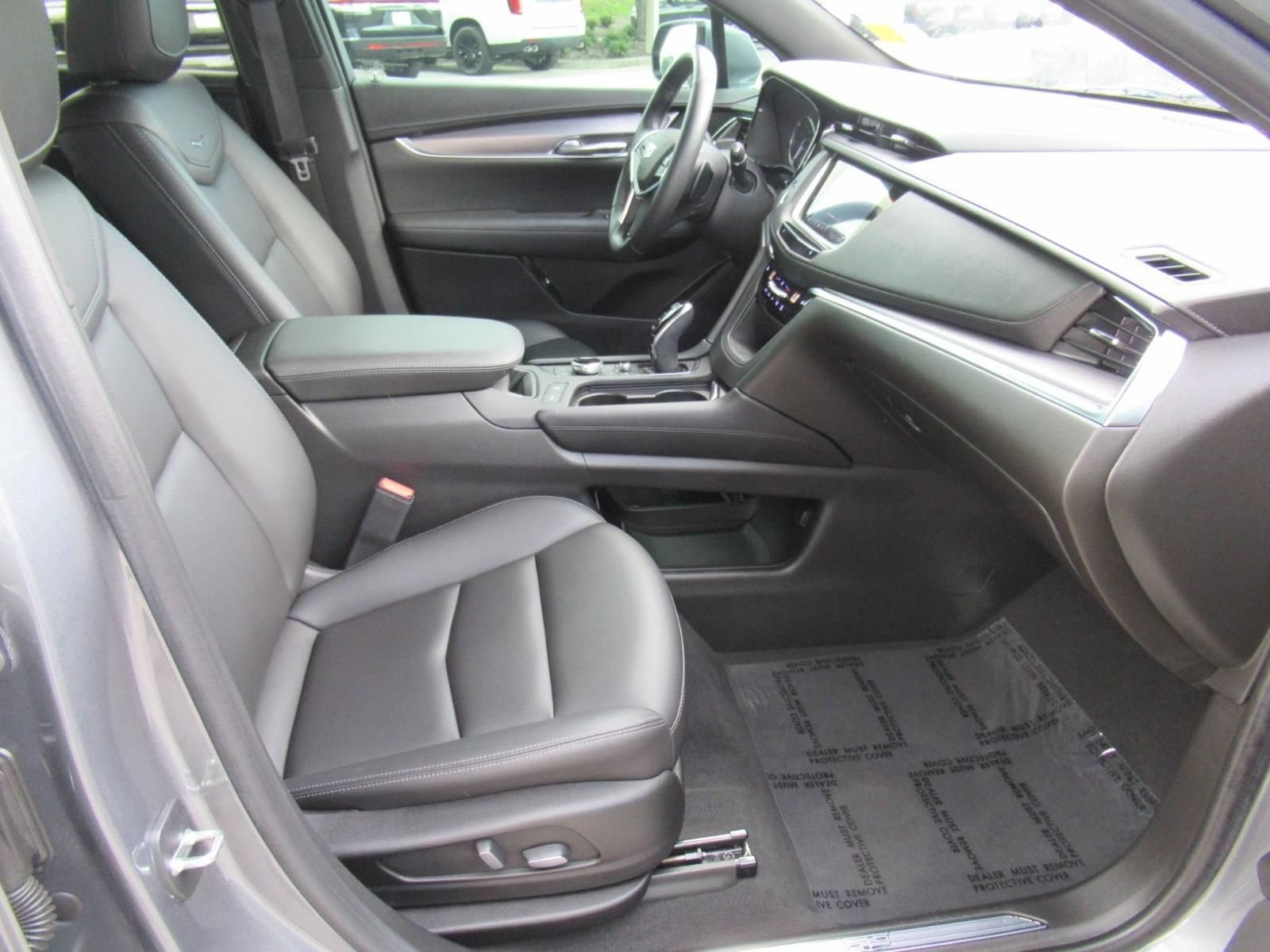 Used 2022 Cadillac XT5 Luxury AWD/4WD image 10