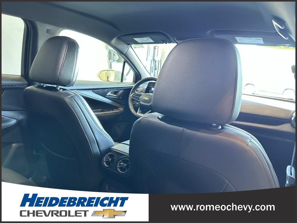 Used 2024 Chevrolet Blazer EV LT AWD/4WD image 31