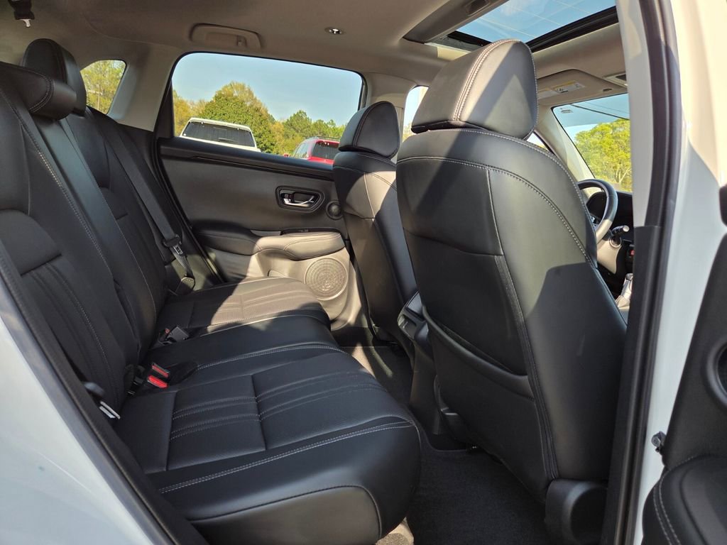 Used 2023 Honda HR-V EX-L image 14