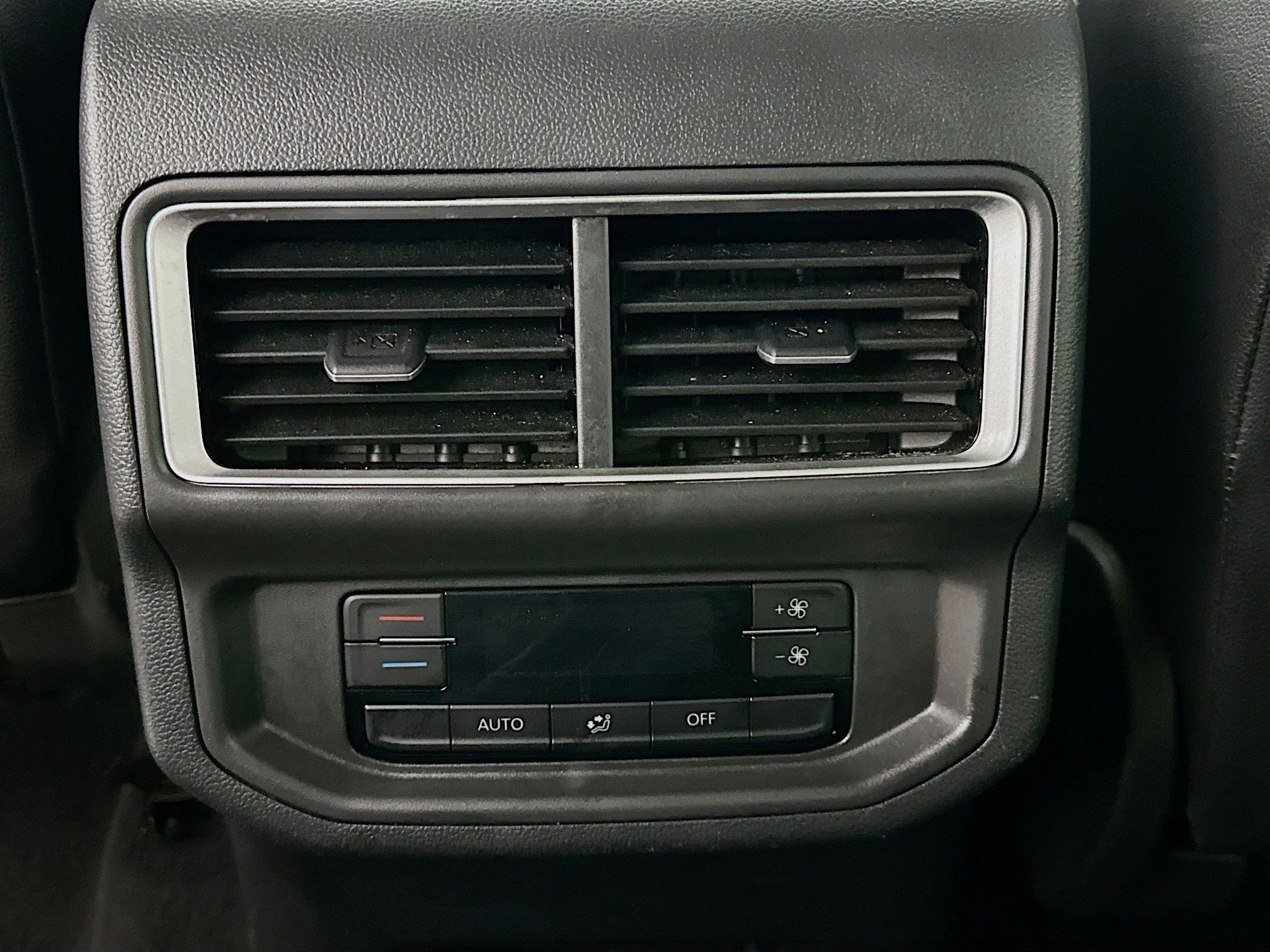 Used 2024 Volkswagen Atlas SE image 26