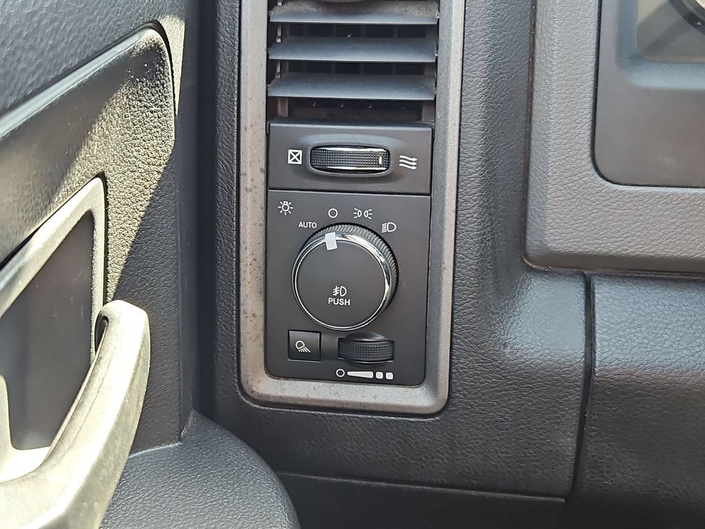 Used 2014 RAM 1500 Express w/ Black Ram 1500 Express Group AWD/4WD image 18