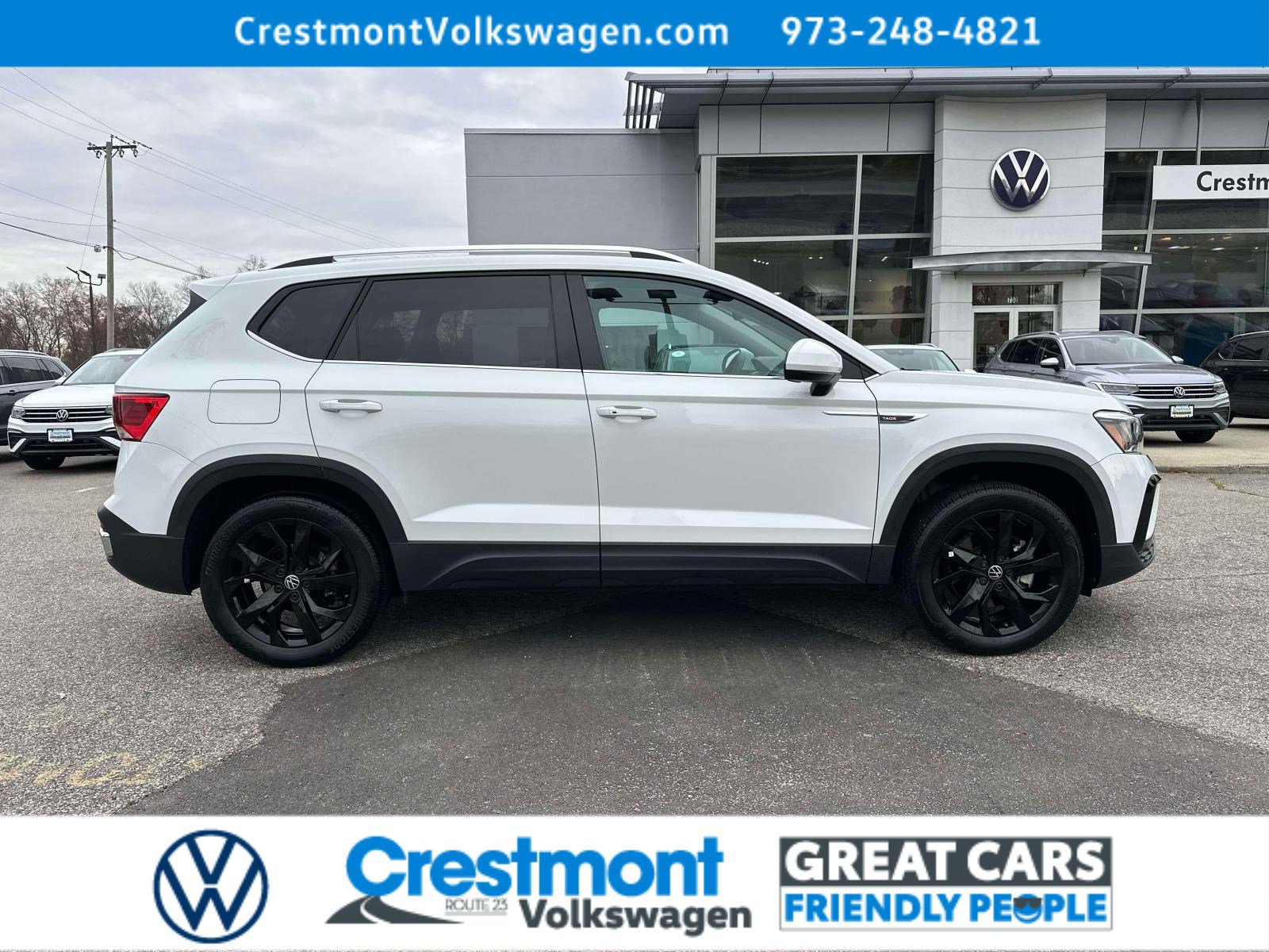 Used 2022 Volkswagen Taos SE w/ Panoramic Sunroof Package image 5