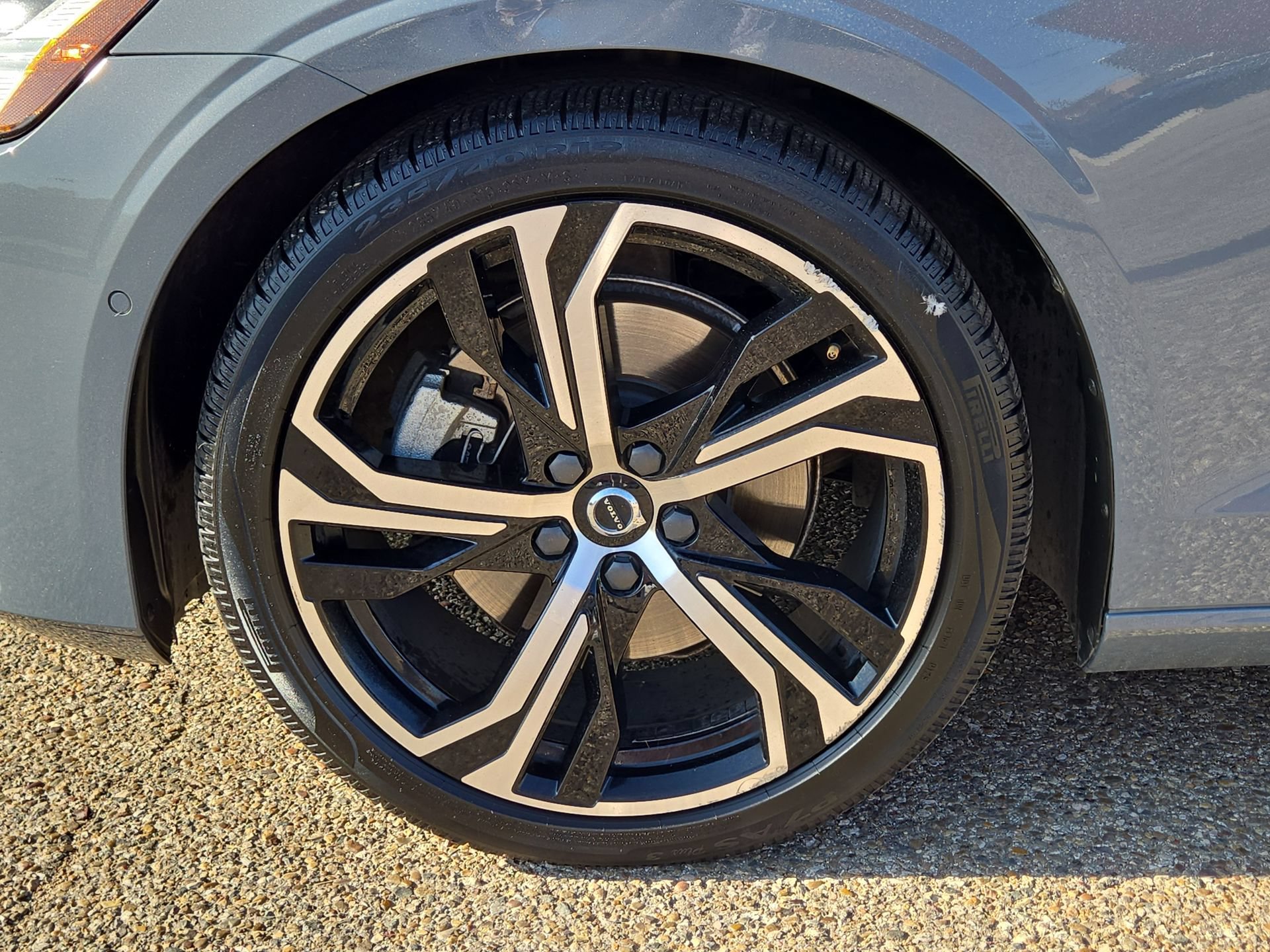 Used 2024 Volvo S60 B5 Plus FWD image 11
