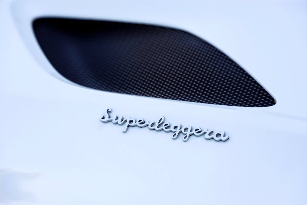 Used 2019 Aston Martin DBS Superleggera RWD image 19