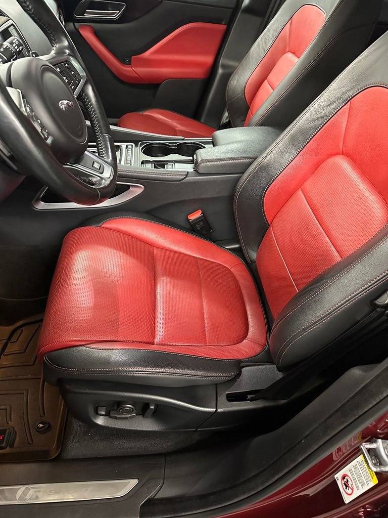 Used 2017 Jaguar F-PACE R-Sport image 14