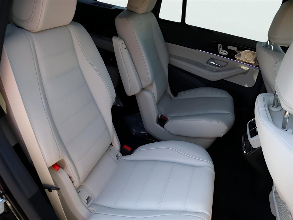 New 2026 Mercedes-Benz GLS 450 4MATIC image 15