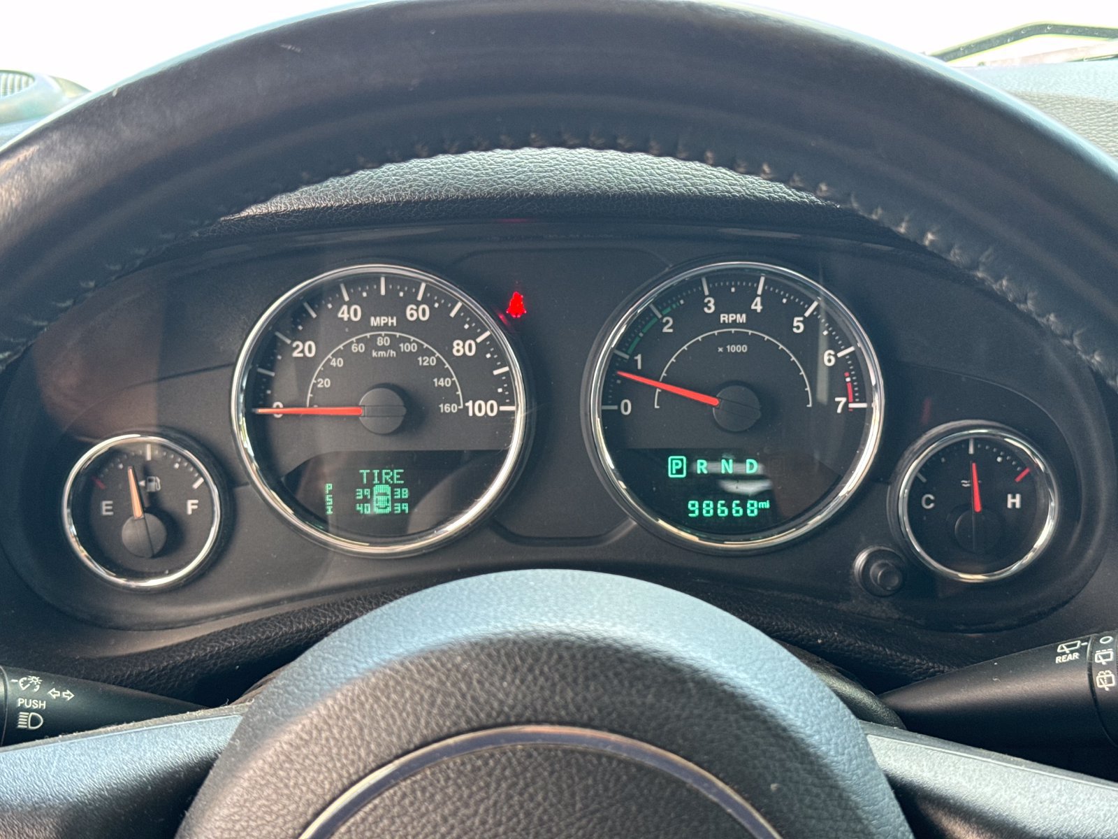 Used 2016 Jeep Wrangler Unlimited Sahara w/ Connectivity Group AWD/4WD image 27