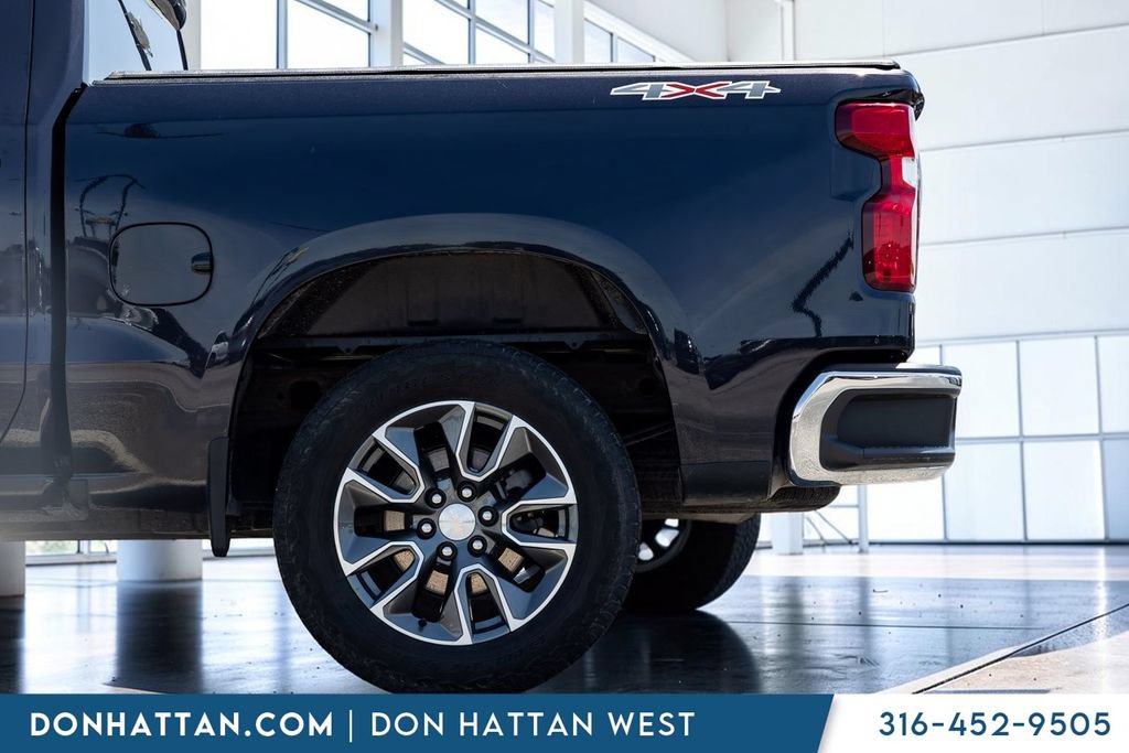 Used 2023 Chevrolet Silverado 1500 LT AWD/4WD image 30