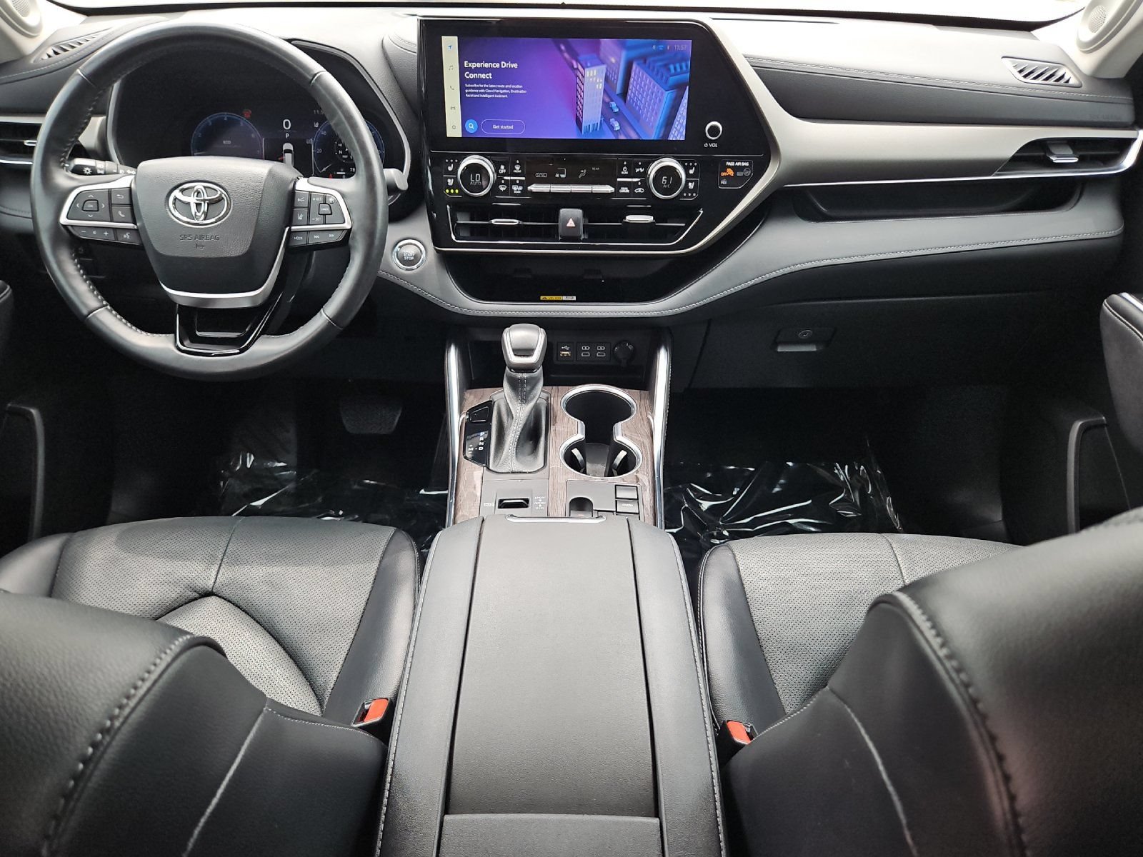 Used 2023 Toyota Highlander Limited FWD image 12