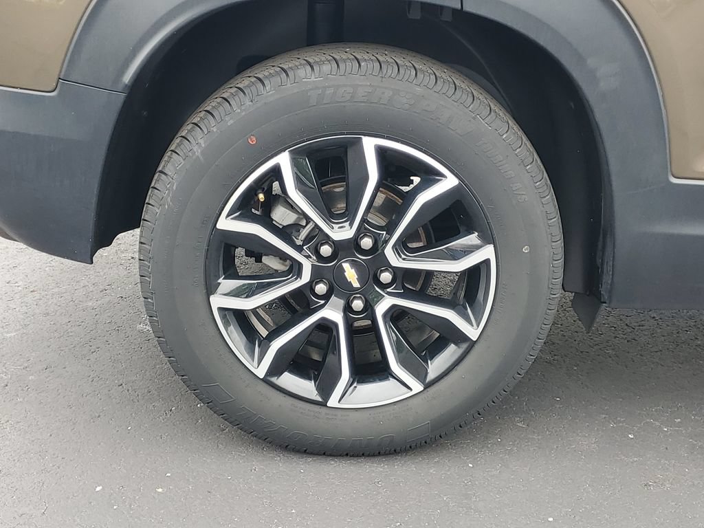 Used 2021 Chevrolet TrailBlazer ACTIV w/ Sun and Liftgate Package AWD/4WD image 34